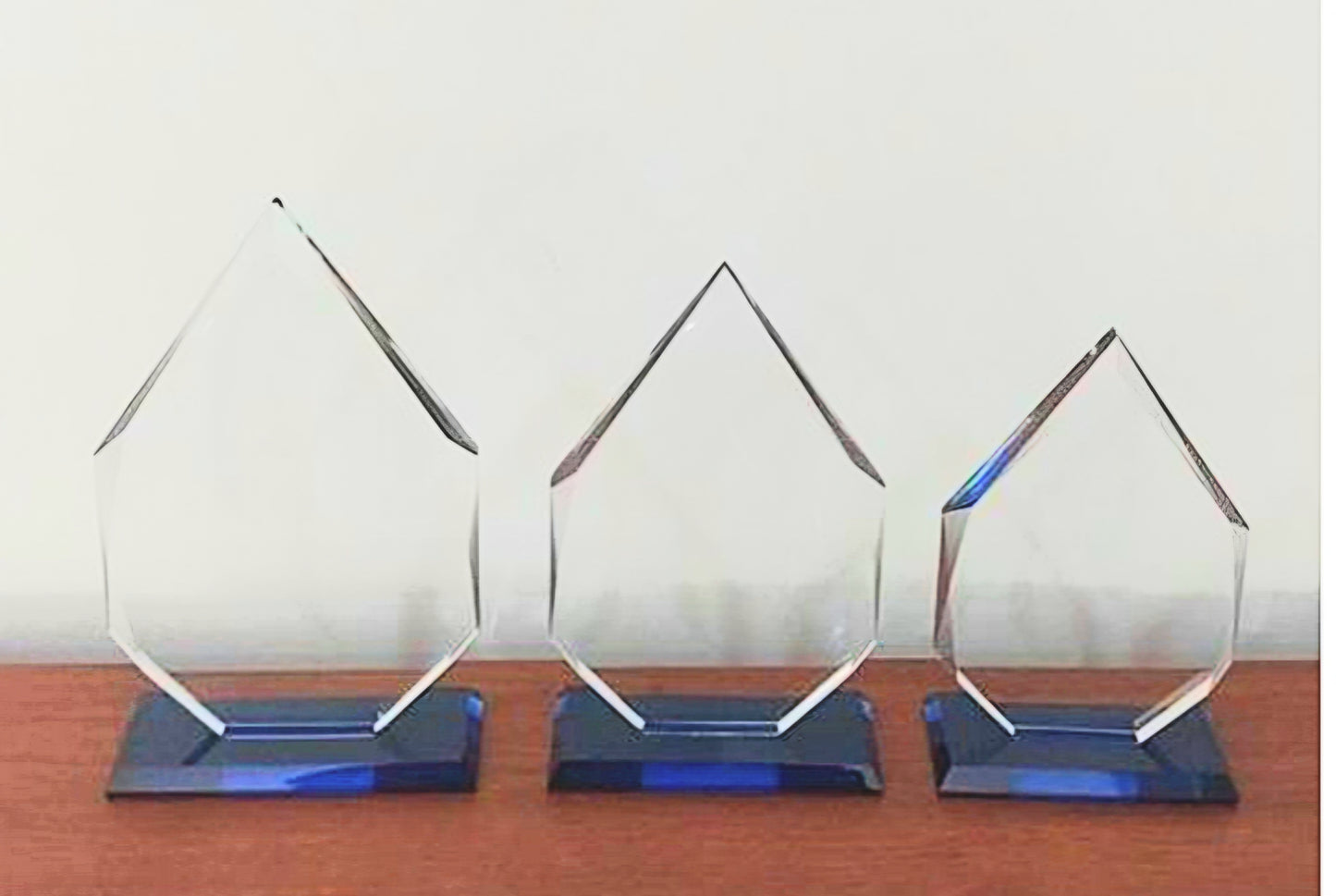 Crystal Water Drop Awards (w/laser engraving included)