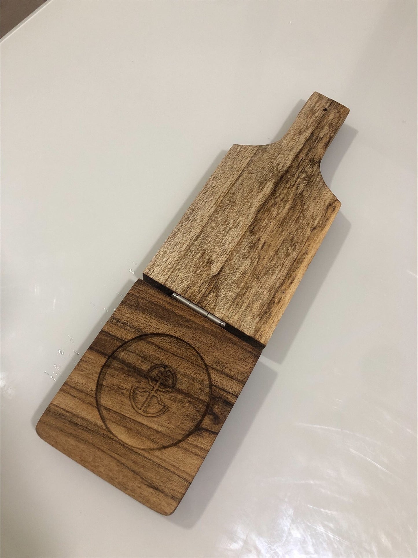 Tostonera (Laurel Wood)