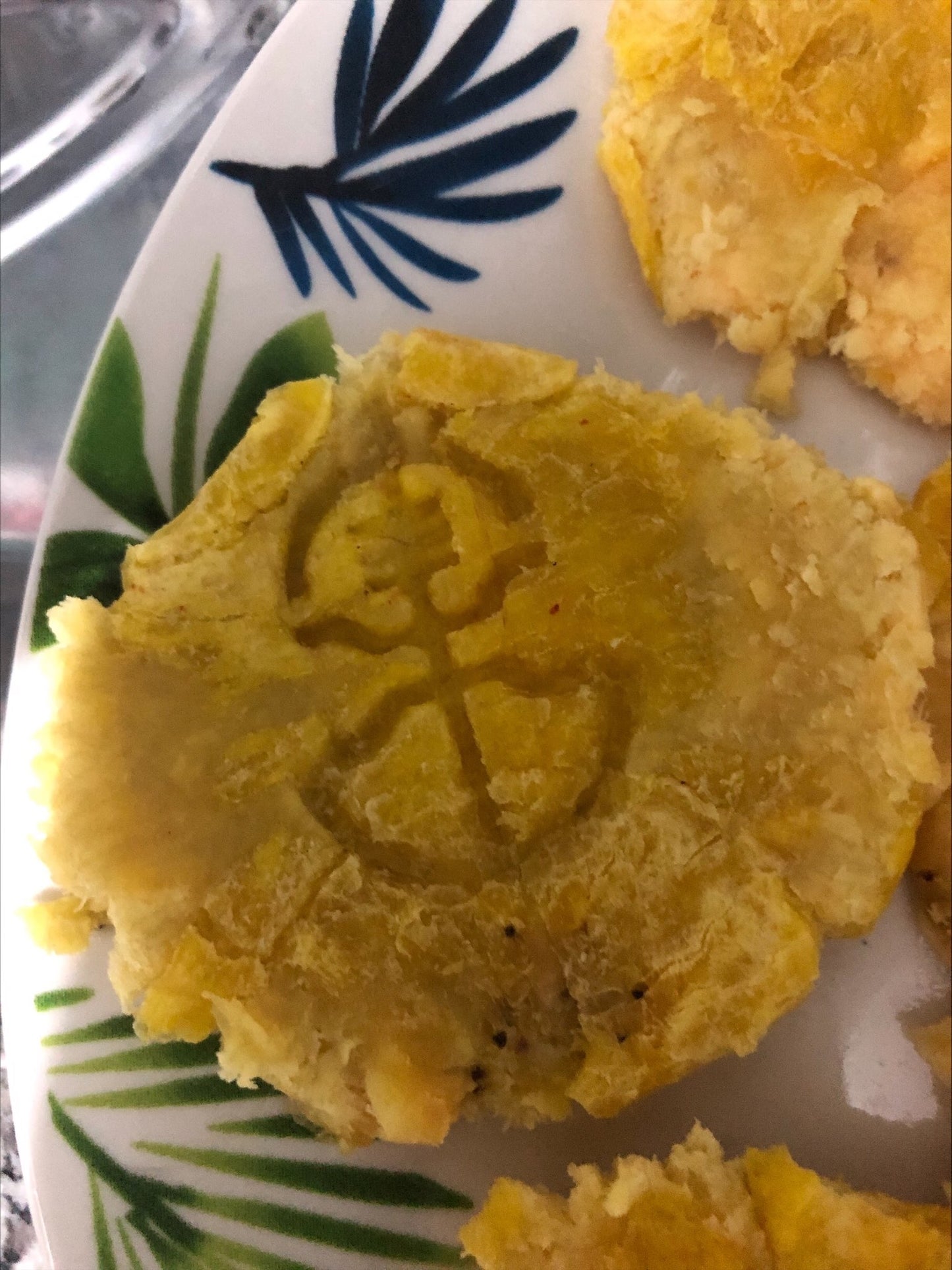 Tostonera (Laurel Wood)